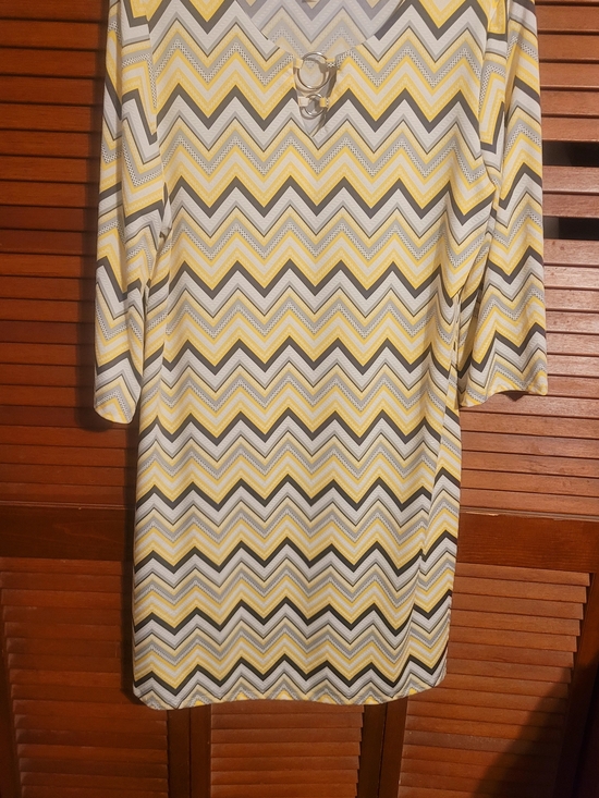 Tacera Dresses & Skirts - Tacera Yellow, Gray & White Chevron Shift Dress with Ring Detail, Size Large